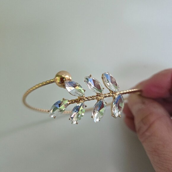 Vintage Rhinestone Leaf Ball Twisted Goldtone Bracelet Adjustable Wedding Delica - Picture 2 of 5